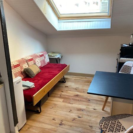 Les Studios Meubles De L'Avenue Bouloumie Vittel Zewnętrze zdjęcie