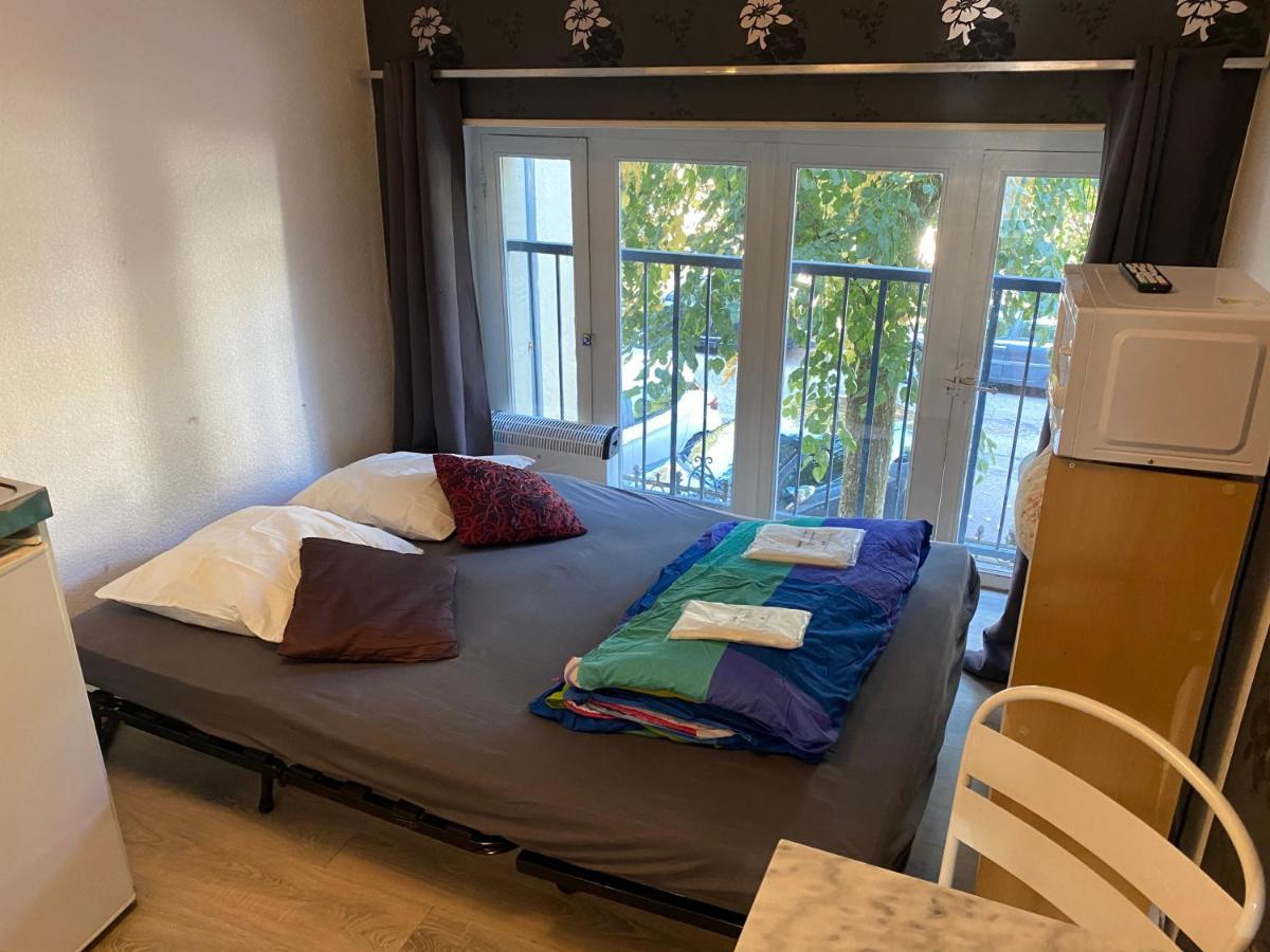Les Studios Meubles De L'Avenue Bouloumie Vittel Zewnętrze zdjęcie