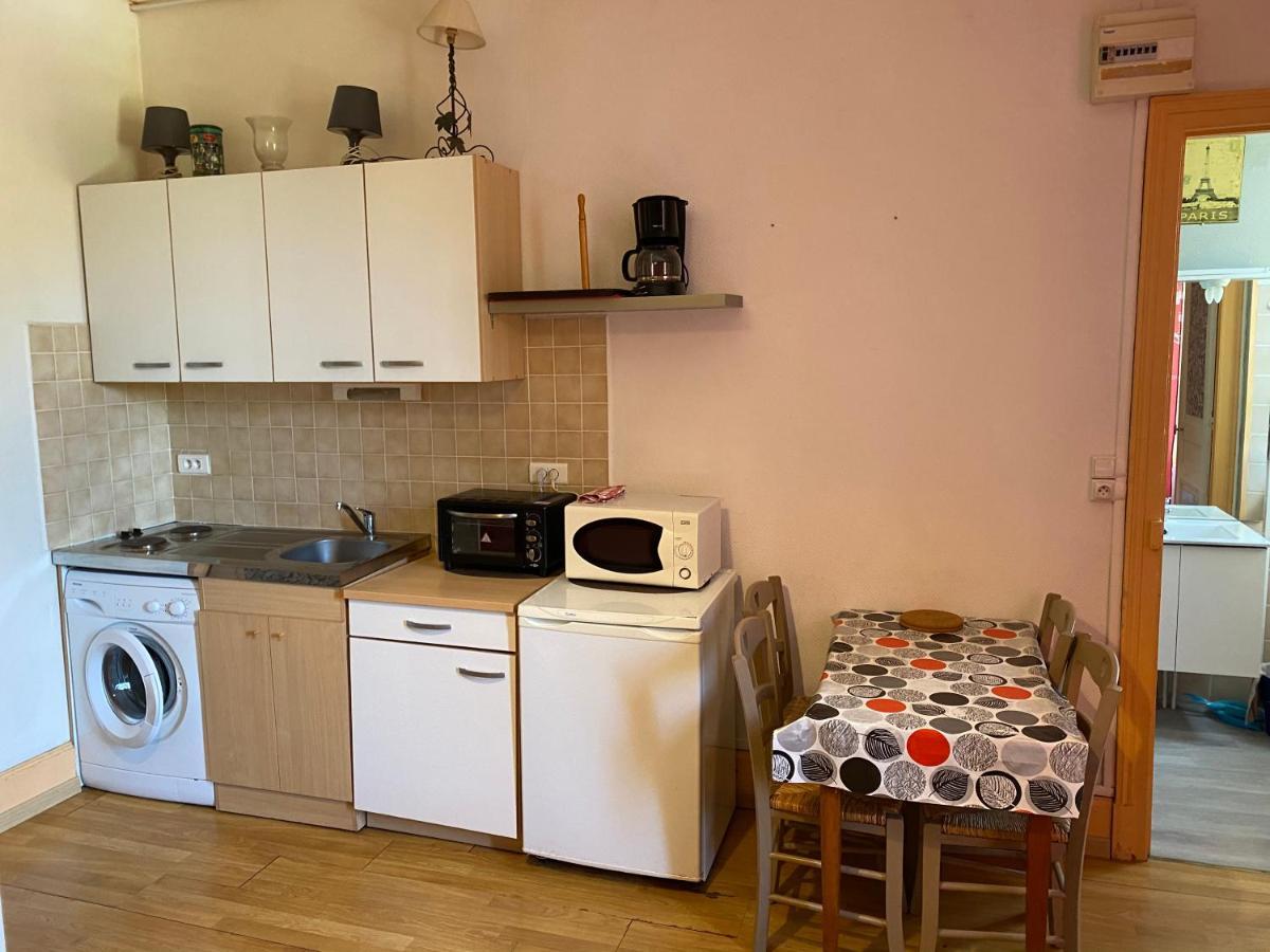 Les Studios Meubles De L'Avenue Bouloumie Vittel Zewnętrze zdjęcie