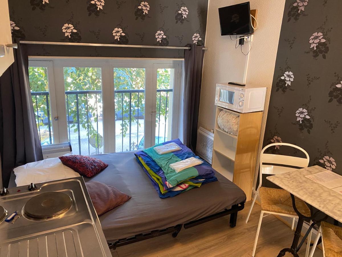 Les Studios Meubles De L'Avenue Bouloumie Vittel Zewnętrze zdjęcie