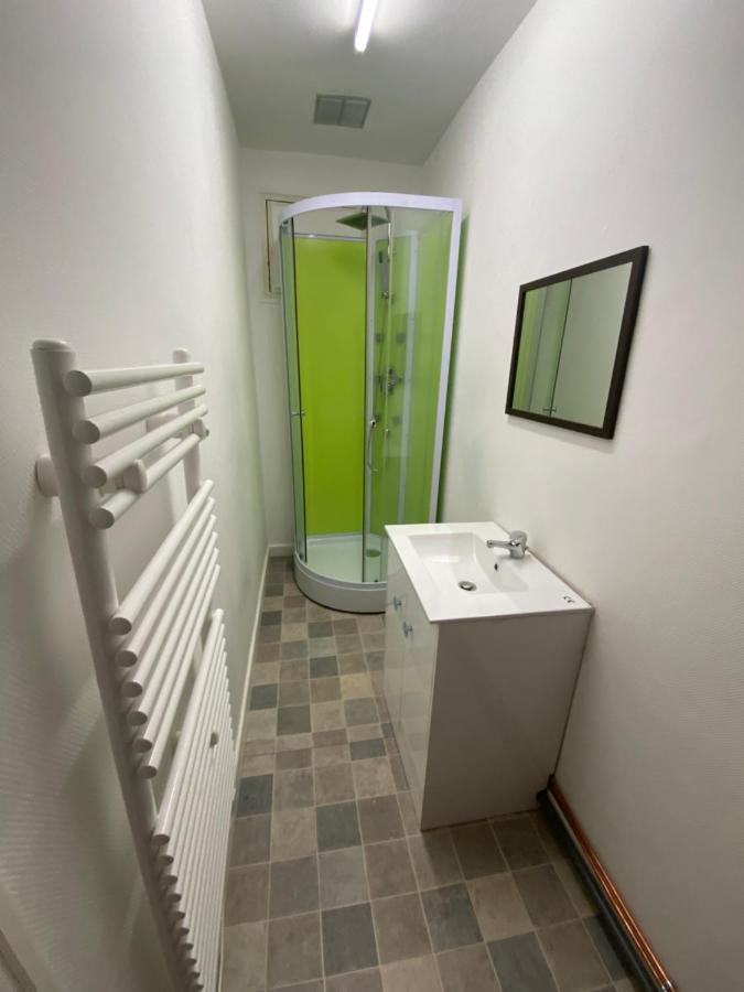 Les Studios Meubles De L'Avenue Bouloumie Vittel Zewnętrze zdjęcie