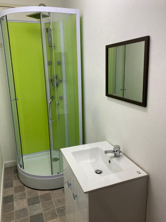 Les Studios Meubles De L'Avenue Bouloumie Vittel Zewnętrze zdjęcie